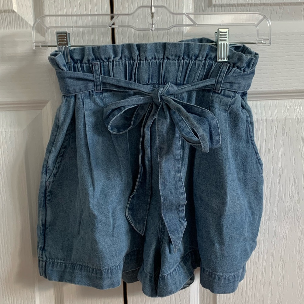 NWOT American Eagle Denim Paperbag Shorts